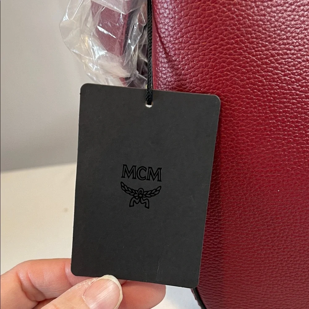 MCM Patricia Red Leather Hobo Shoulder bag - Picture 14 of 15